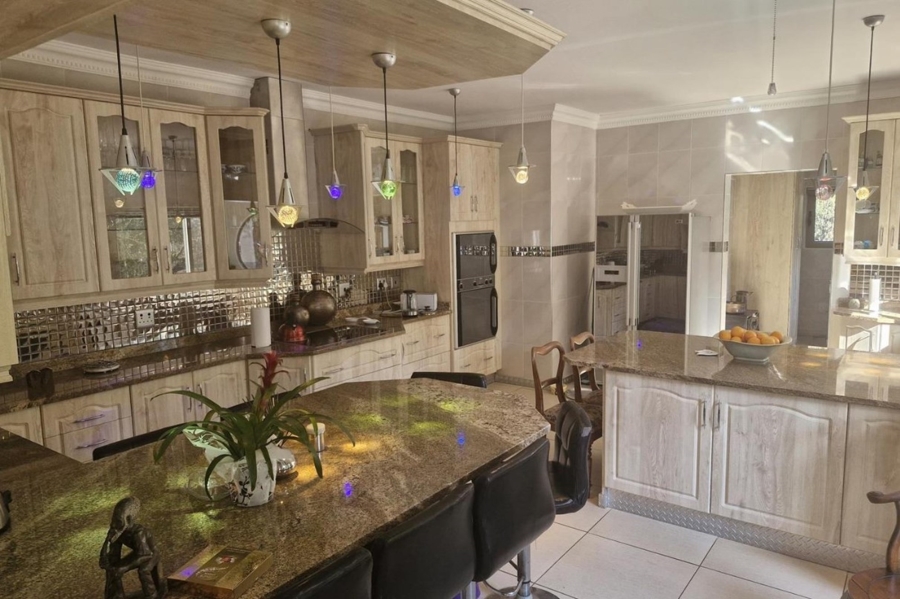 8 Bedroom Property for Sale in Kshane North West